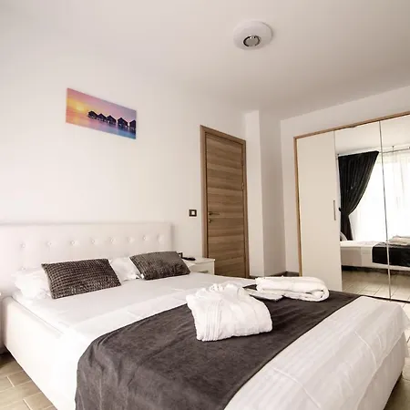 Iris Alezzi Beach Apartament
