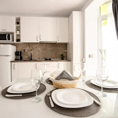 Iris Alezzi Beach Apartament Năvodari