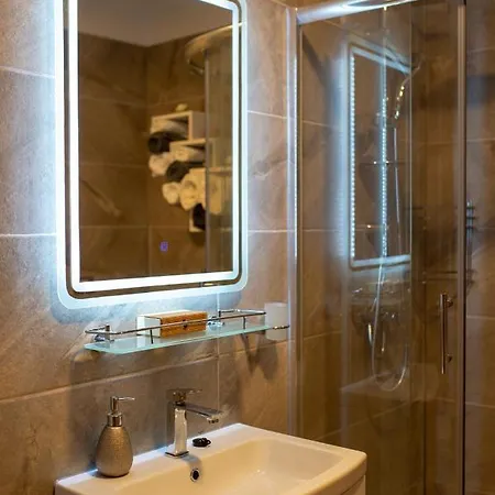 Iris Alezzi Beach Apartament *